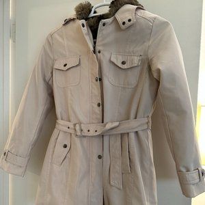 Waterproof winter coat with faux fur lining